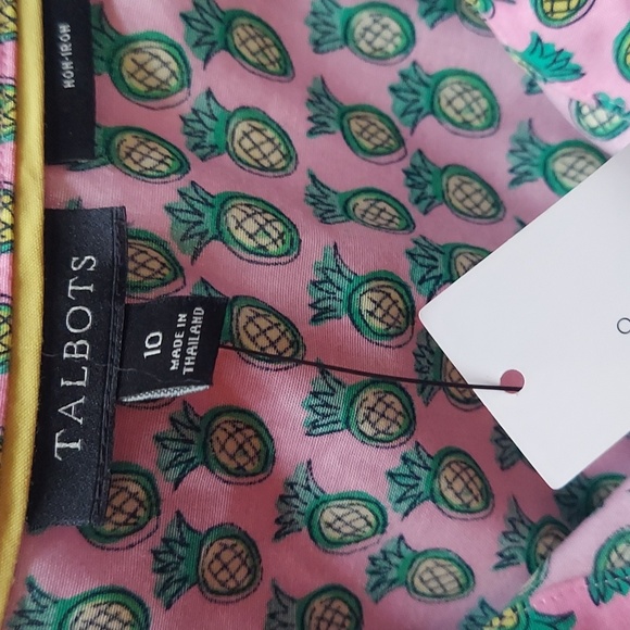 NWT Talbots Women's Sleeveless Button Down Non- Iron Shirt, Size 10,Pink - Picture 3 of 8